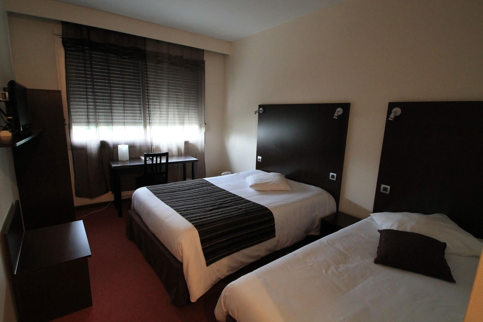 Adonis Lyon Est Hotel Artys Saint-Priest-en-Jarez Exterior photo