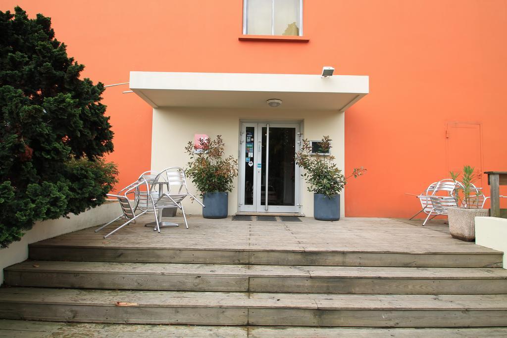 Adonis Lyon Est Hotel Artys Saint-Priest-en-Jarez Exterior photo